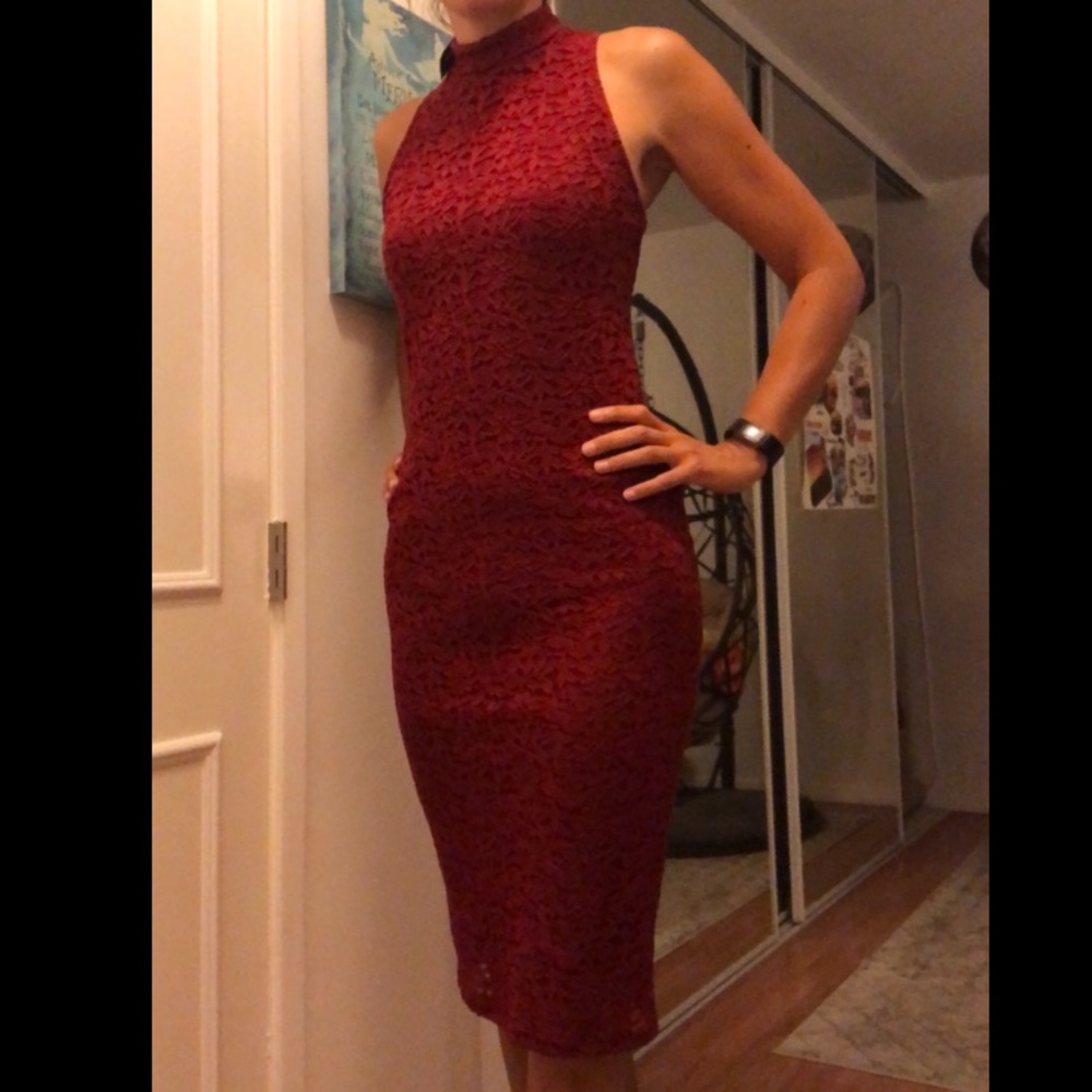 Express lace body red wine midi dress